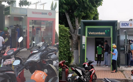 Vì sao người rút tiền mặt Tết năm nay ít hơn hẳn mọi năm?