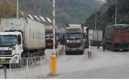 Gần 150 xe hàng xuất khẩu ngày mùng 3 Tết Nguyên đán ở Lạng Sơn