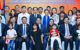 Thủ tướng: Bà con Việt kiều có thể góp ý xây dựng đất nước, đề xuất, kiến nghị qua Cổng Thông tin điện tử Chính phủ