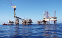 Giá dầu xuống thấp nhất trong 15 tháng, cổ phiếu dầu khí "hết nhiên liệu"?