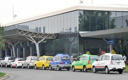 Kinh doanh taxi gặp khó