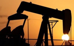 Giá dầu giảm: Không chỉ là câu chuyện dư cung?