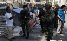 Quân đội Thái Lan cấm 155 nhân vật tiếng tăm xuất cảnh