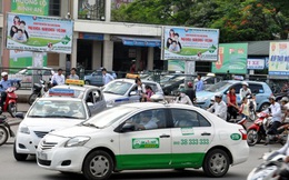 Bát nháo taxi ở Hà Nội: Bán danh, hốt bạc