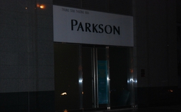 Bắt khách thuê chuyển đi, Parkson Landmark vẫn sẽ mở cửa trở lại vào ngày 7/1?