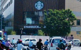 Starbucks quây kín cửa hàng, tất bật chuẩn bị khai trương ở Sài Gòn 