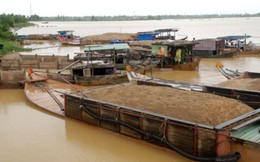Hà Nội: Triệt phá vụ khai thác cát lậu quy mô lớn