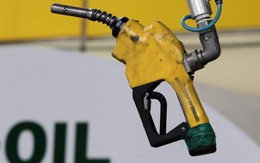 Giá dầu bật tăng mạnh nhất trong gần 2 năm rưỡi