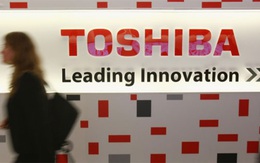 Lỗ nặng, Toshiba sa thải ồ ạt