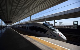 Trung Quốc tính cứu tăng trưởng bằng đường sắt cao tốc