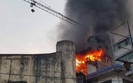 Hà Nội: Cháy lớn ngôi nhà 3 tầng tại đường Giang Văn Minh