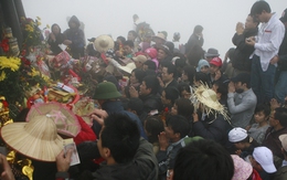 'Vung tay quá trán' đe dọa an ninh tài chính