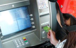 Hà Nội: Nhiều cây ATM hết tiền, trả tiền nhỏ giọt