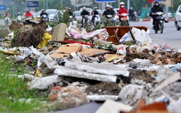 Hà Nội: Bãi rác “khổng lồ” trên đường nghìn tỉ