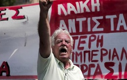 Biểu tình tại Hy Lạp sau khi Chính phủ ký thỏa thuận với các chủ nợ