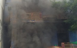 Đám cháy ở KCN Võ Cường đến trưa 16-7 vẫn cháy