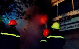 Hà Nội: Cháy lớn tại phòng giao dịch Ngân hàng Quốc Dân