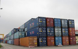Ùn ứ 5.400 container vô chủ