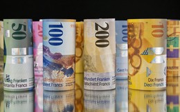 Euro thấp nhất 11 năm trước thềm cuộc họp của ECB
