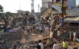 Săn lùng nghi can gây nổ ở Ấn Độ, 100 người chết