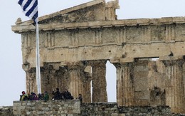 Người Hy Lạp đang tự “đào mồ chôn mình”?