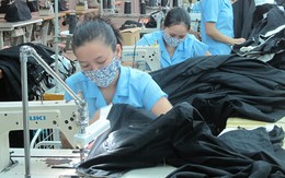 USD tăng giá đột ngột, xuất khẩu Việt Nam tự cứu mình