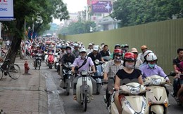 Hà Nội thống nhất chủ trương tạm dừng thu phí đường bộ xe máy