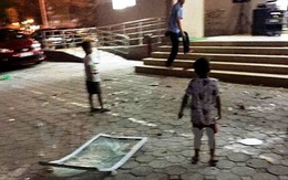 Hà Nội: Hoảng hồn vì cửa kính chung cư Linh Đàm rơi tự do từ tầng 11 xuống đất