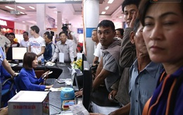 Vụ sập cầu Ghềnh: 300 hành khách ở ga Sài Gòn vật vờ chờ xe trung chuyển đến Biên Hòa
