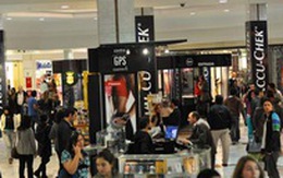 Hàng hóa siêu rẻ, Chile hút hàng triệu khách đến mua sắm