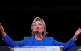 Sự thay đổi bất ngờ trong chiến dịch tranh cử của bà Hillary Clinton