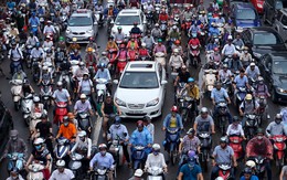 Cấm xe máy Hà Nội: Còn lâu mới cấm được