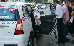 Xăng giảm sâu, cước taxi chưa nhúc nhích!