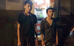 Hai người Trung Quốc dùng thẻ ATM giả rút trộm tiền tại Hà Nội