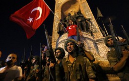 [Video] Thành phố Instabul Thổ Nhĩ Kỳ ngập trong tiếng súng