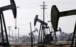 Giá dầu giảm bởi nhà đầu tư thận trọng với Mỹ và OPEC