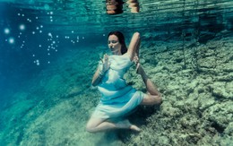 Ngắm nhìn những bức hình Yoga dưới nước đầy mê hoặc này, bạn sẽ có thêm động lực để cố gắng