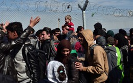 George Soros cam kết dành 500 triệu USD giúp đỡ người tị nạn và di cư