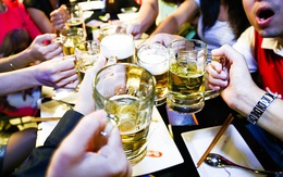 Đặt cược vào văn hóa nhậu của người Việt - nước cờ mới của ông chủ Heineken và Tiger