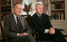 Cư dân mạng xôn xao về bức thư cựu Tổng thống George H.W. Bush gửi Bill Clinton sau khi bại trận
