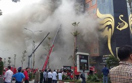 Cháy karaoke chết 13 người: Khởi tố 3 bị can