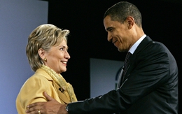 Barack Obama và Hillary Clinton: Từ kình địch đến bạn thân