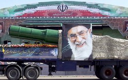 Mỹ trả nợ 1,7 tỉ USD rồi áp thêm lệnh trừng phạt Iran