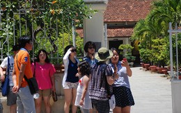 Thất thu hàng triệu USD với tour Trung Quốc “0 đồng”