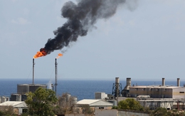 Lộ diện những “cỗ máy kiếm tiền” thầm lặng trong cuộc khủng hoảng dầu mỏ năm 2015