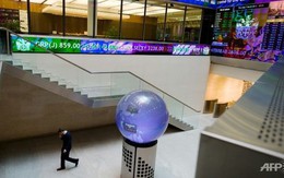 Cổ phiếu châu Âu, Mỹ rớt mạnh sau các vụ nổ ở Brussels