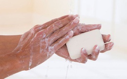 Mỹ chính thức phát lệnh cấm xà phòng diệt khuẩn vì không hiệu quả và an toàn bằng xà phòng thường