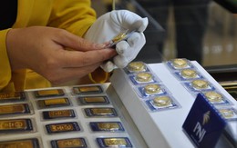 Giá vàng bất ngờ tăng mạnh, cao hơn thế giới 4 triệu đồng/lượng