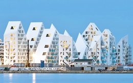Ngỡ ngàng với khối nhà có kiến trúc lạ bên bờ biển Đan Mạch