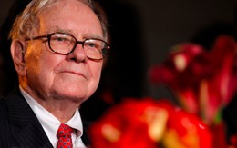 Warren Buffett tiếp tục đi ngược thị trường